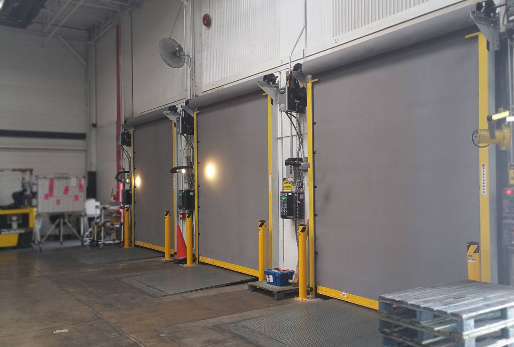 Loadingbay doors MaxDock C.H.I. Overhead Doors
